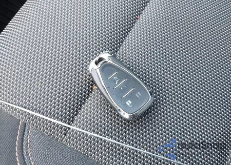 2018 Chevrolet Traverse 1Lt z USA, uszkodzony, nr VIN 1GNEVGKW3JJ214131